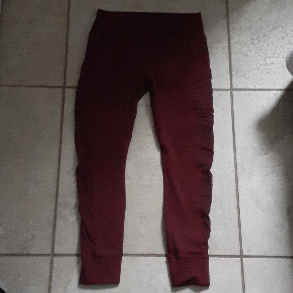 Fabletics maroon leggings